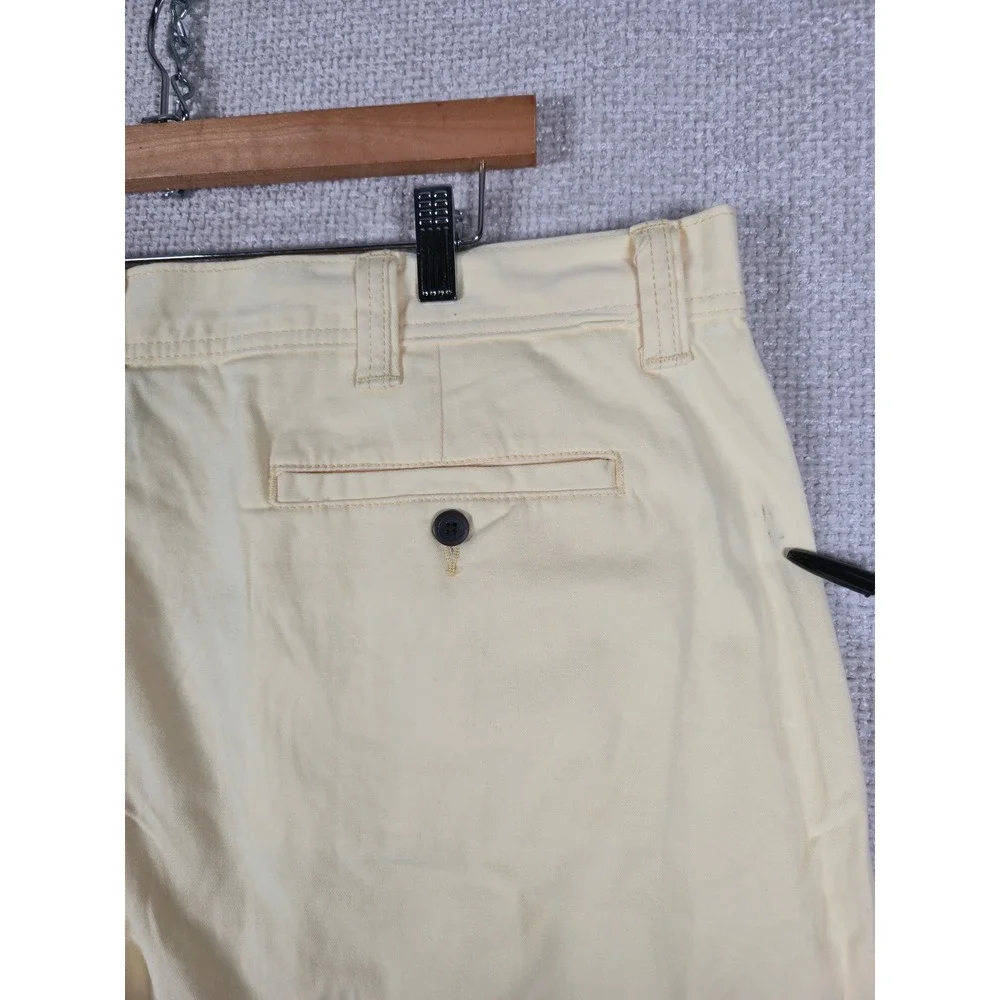 St Johns Bay Mens 42‎ Yellow Anise Flat Front Shorts 9 Inseam *PLEASE READ*